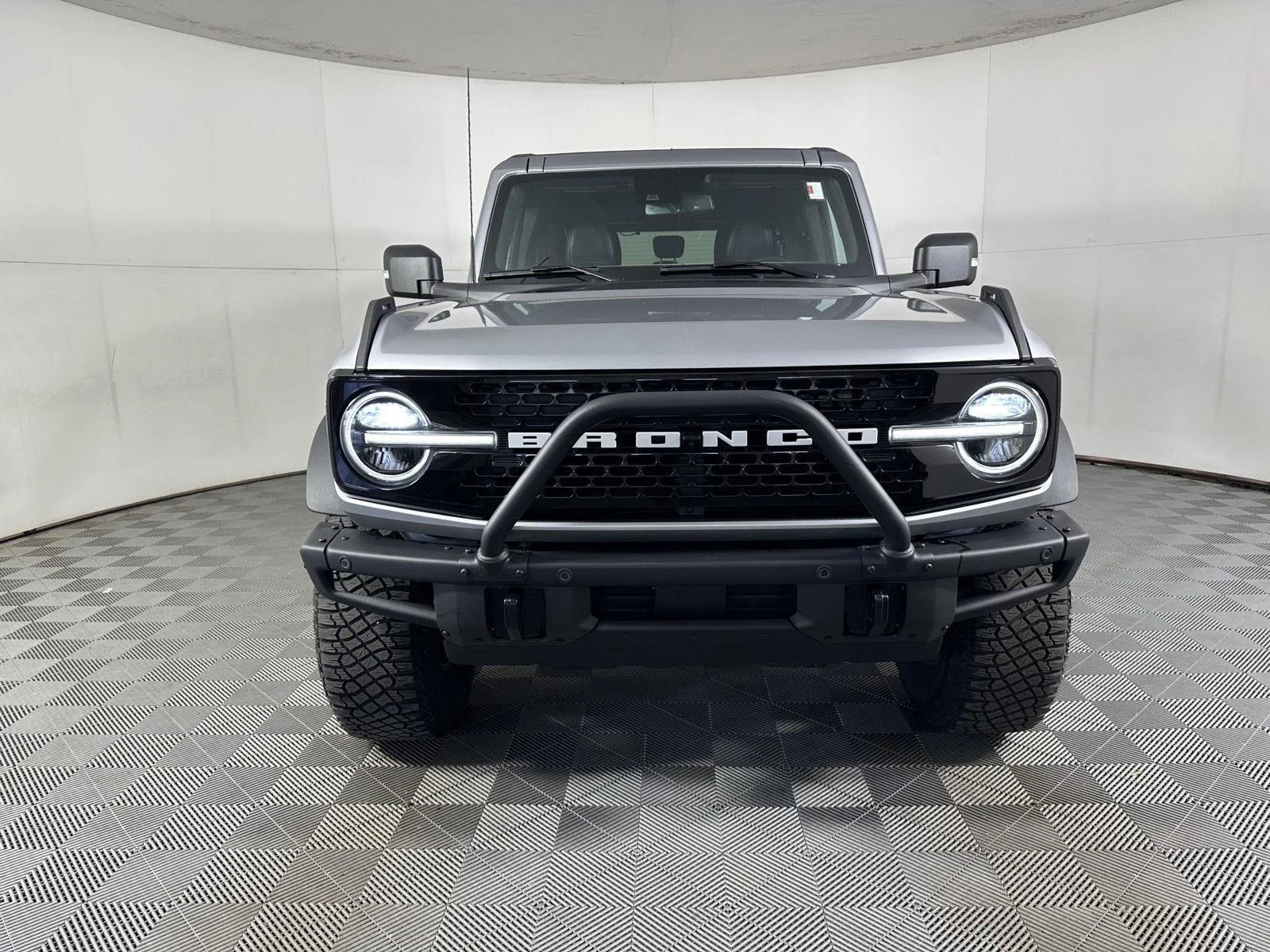 Used 2024 Iconic Silver Ford Wildtrak image 3