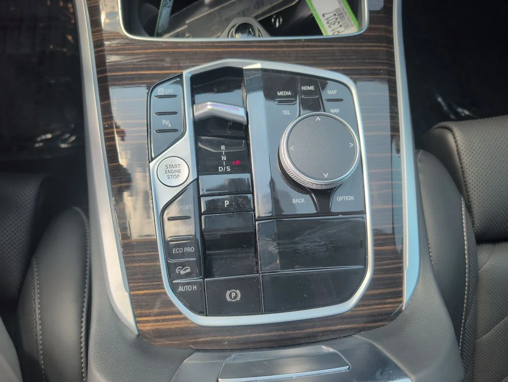 Used 2026 Gray BMW xDrive40i image 19