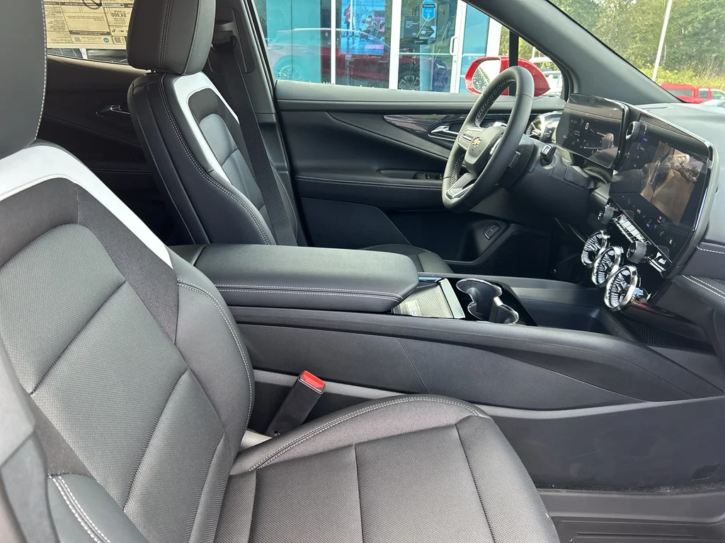 2026 Chevrolet Blazer EV LT - Photo 25