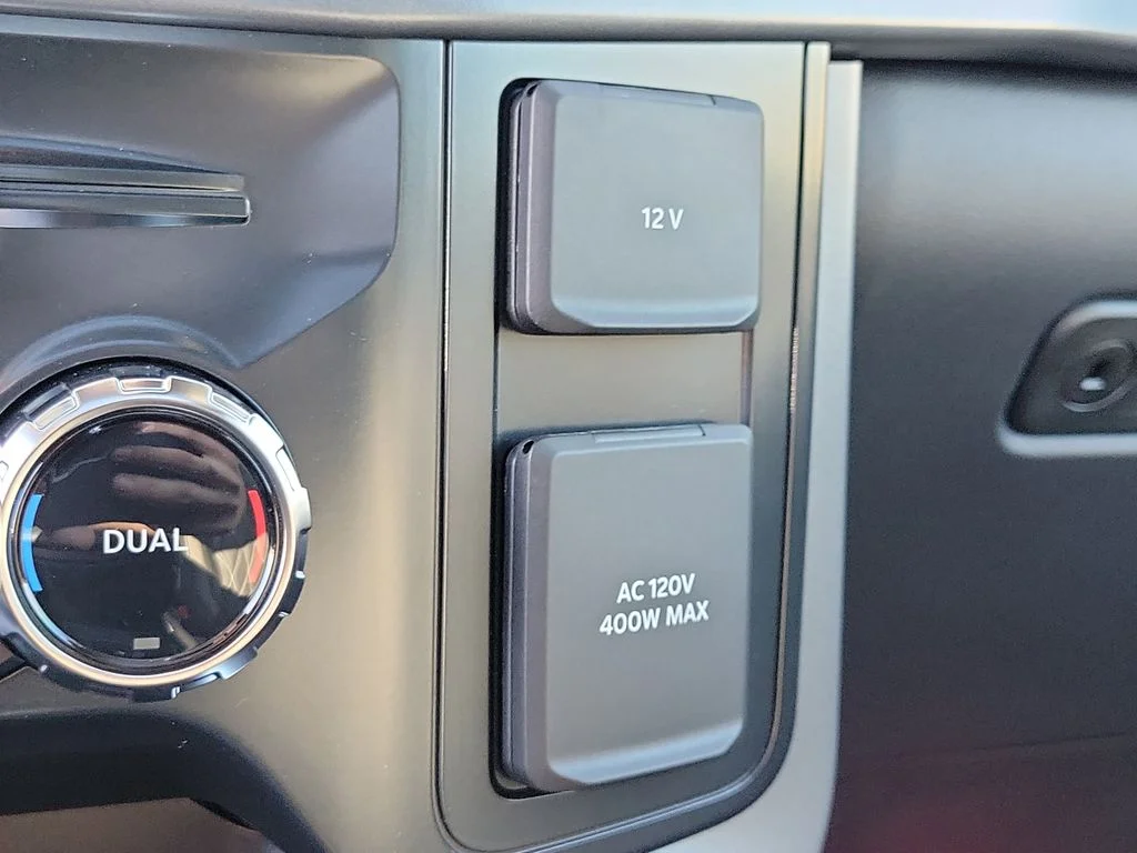 New 2026 Carbonized Gray Metallic Ford XLT image 26