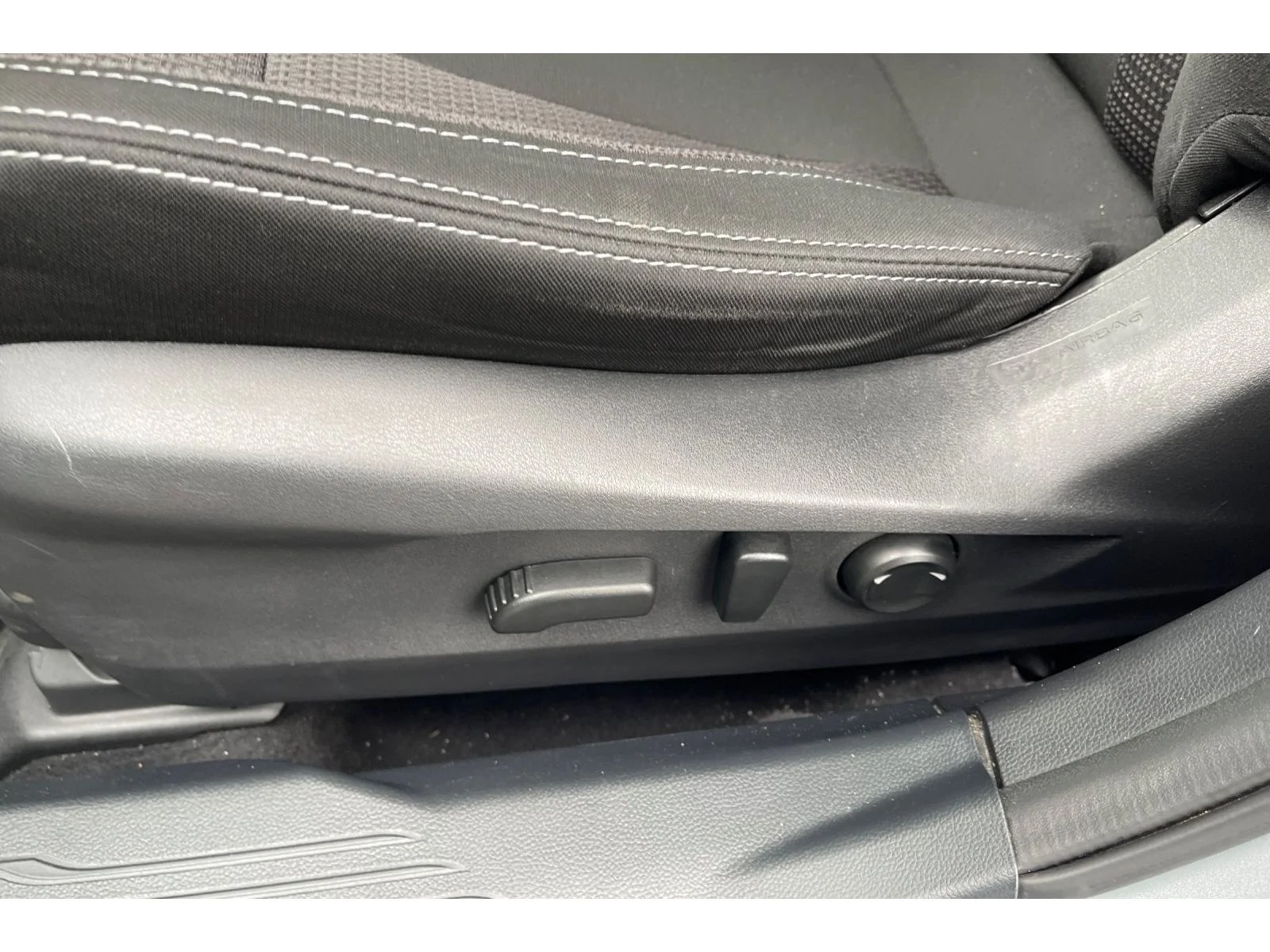 Used 2024 ICE SILVER METALL Subaru Premium image 13