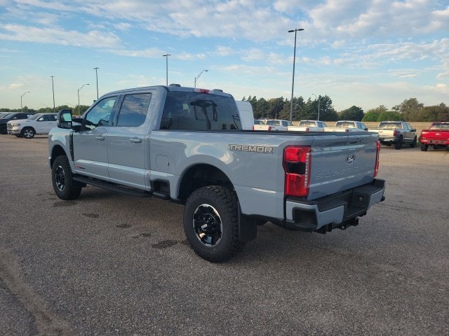 New 2027 Gray Metallic Ford Lariat image 32