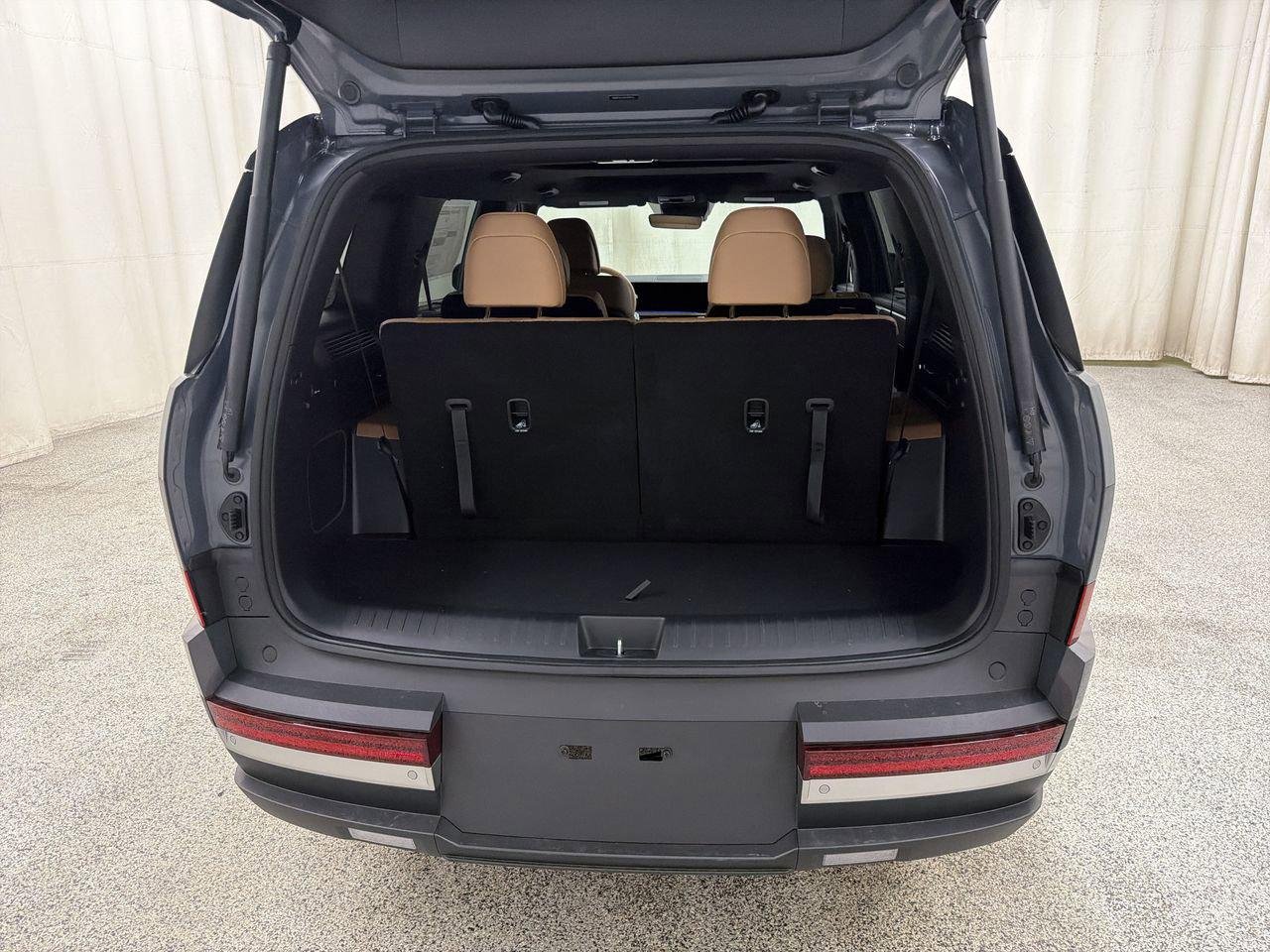 New 2026 Ecotronic Gray Hyundai Limited image 17