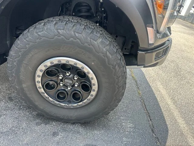 Used 2024 Gray Ford Raptor image 6