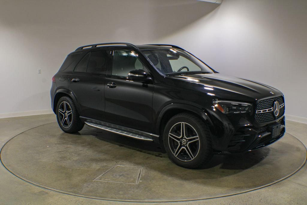 Used 2025 Obsidian Black Metallic Mercedes-Benz GLE 580 image 8