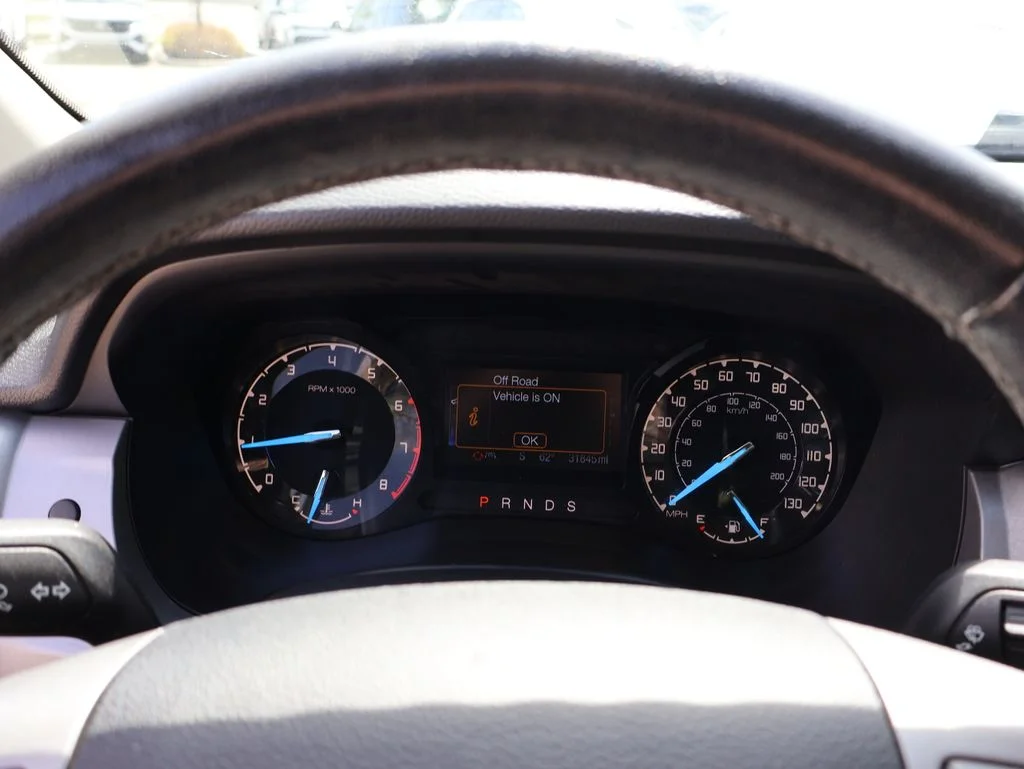 Used 2023 Silver Ford XLT image 33
