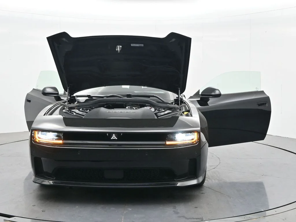 New 2025 Diamond Black Crystal Pearlcoat Dodge R/T image 44