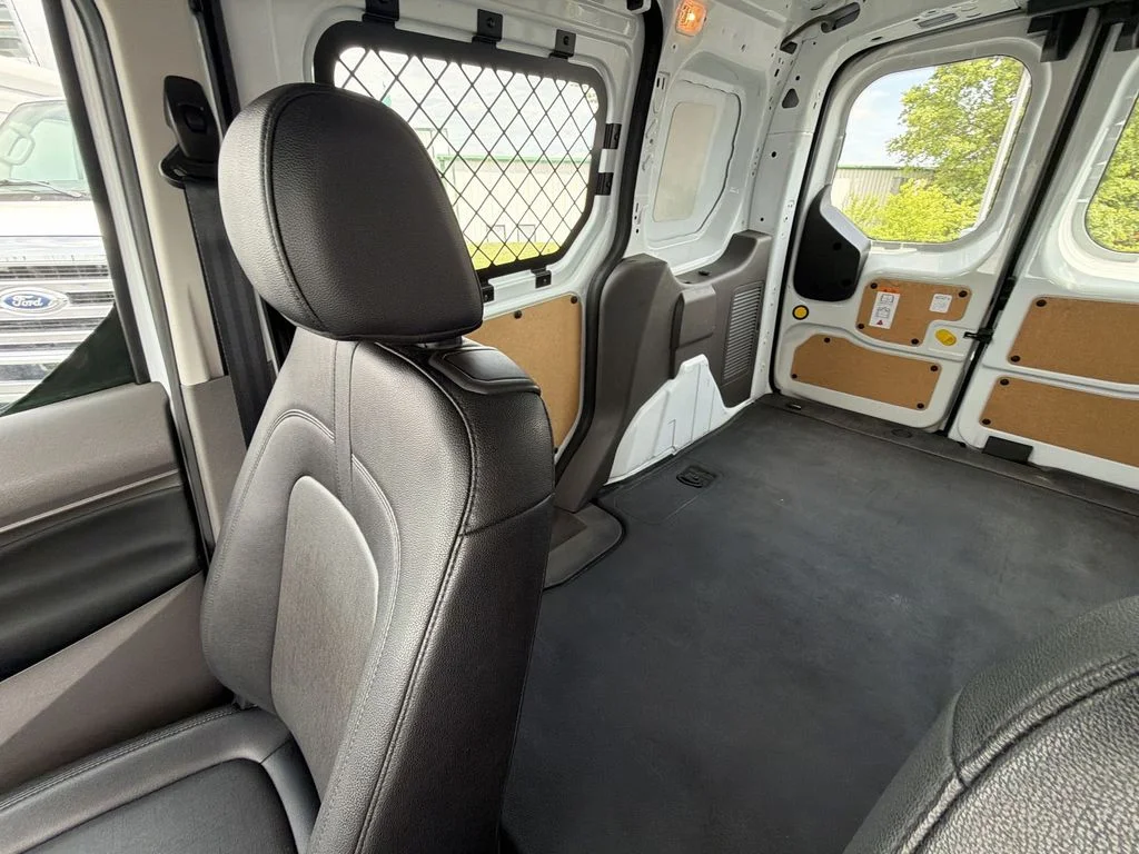 Used 2020 White Ford XL image 12