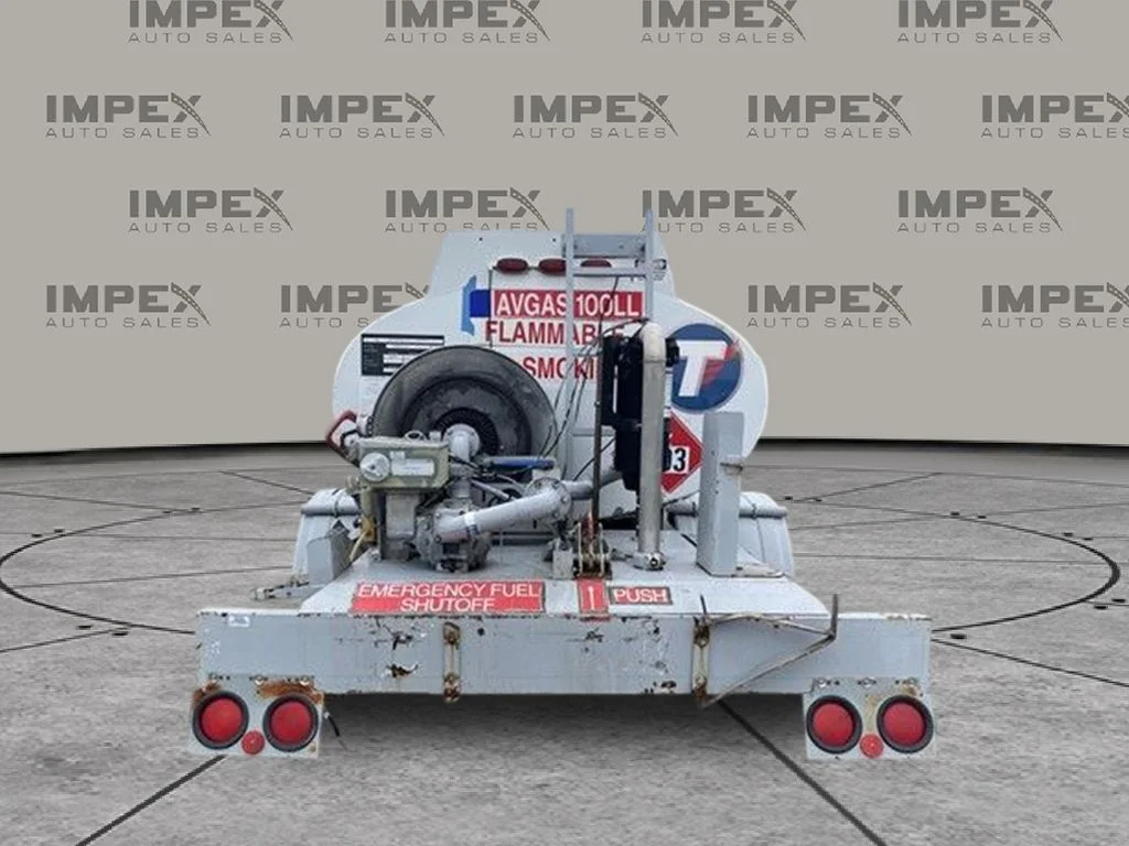 Used 1989 White Ford  image 4