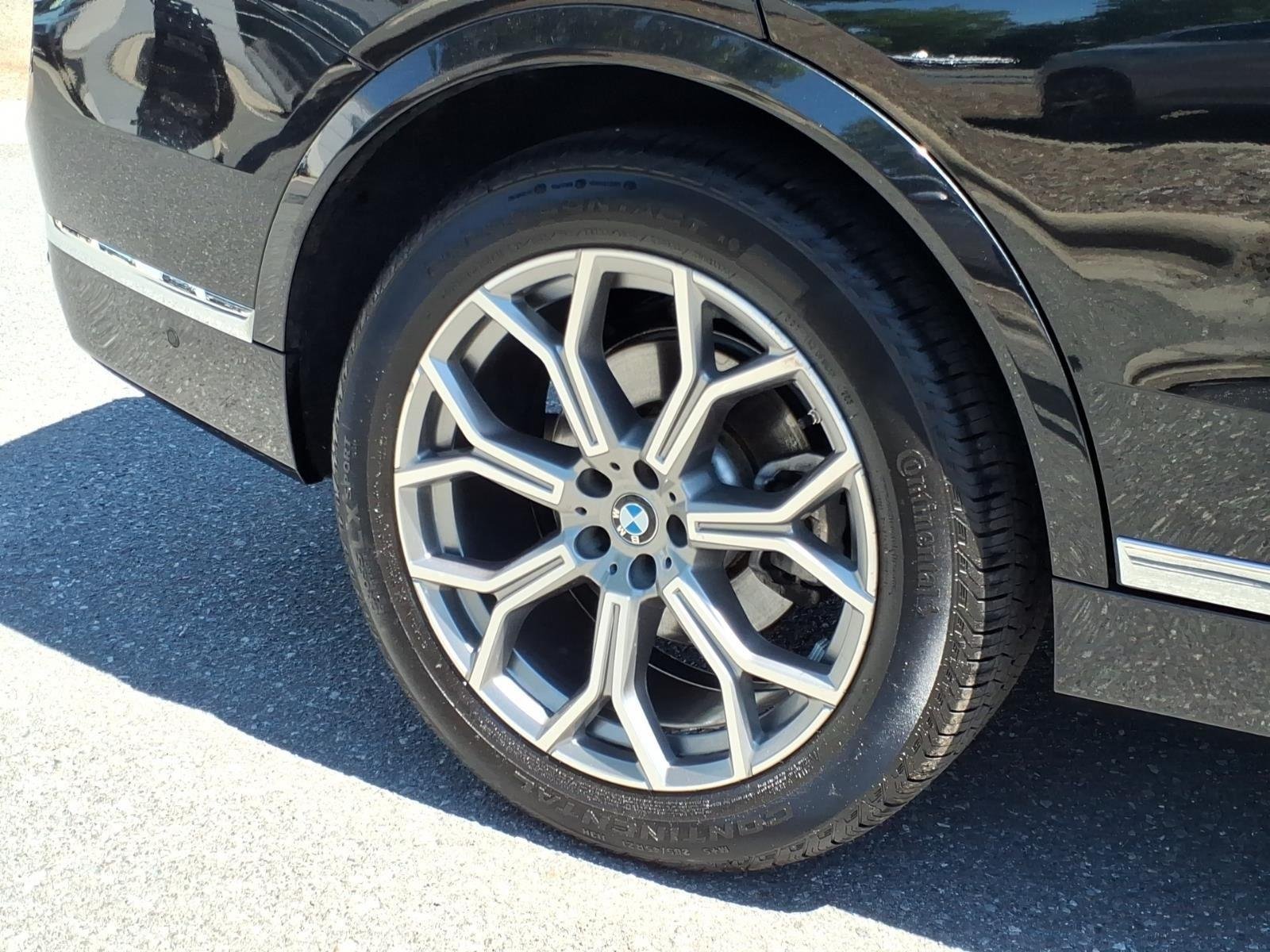Used 2023 Black Sapphire Metallic BMW xDrive40i image 10