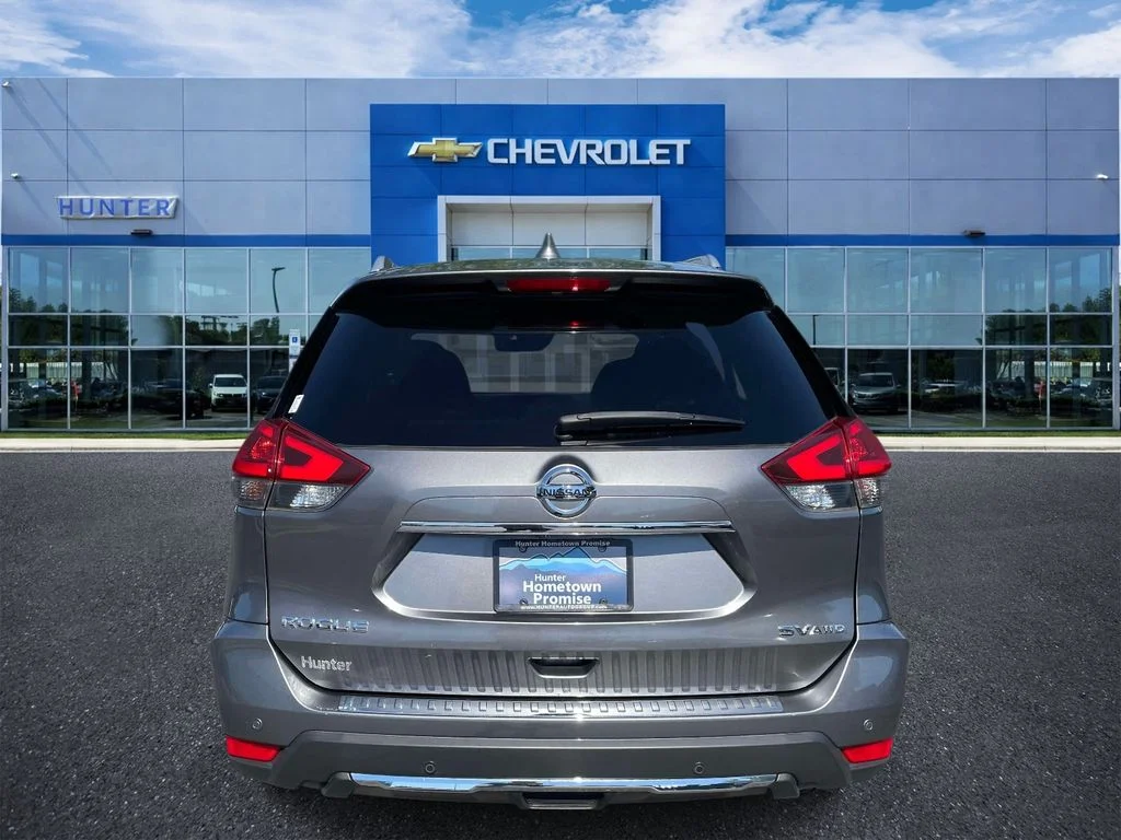 Used 2019 Gun Metallic Nissan SV image 5