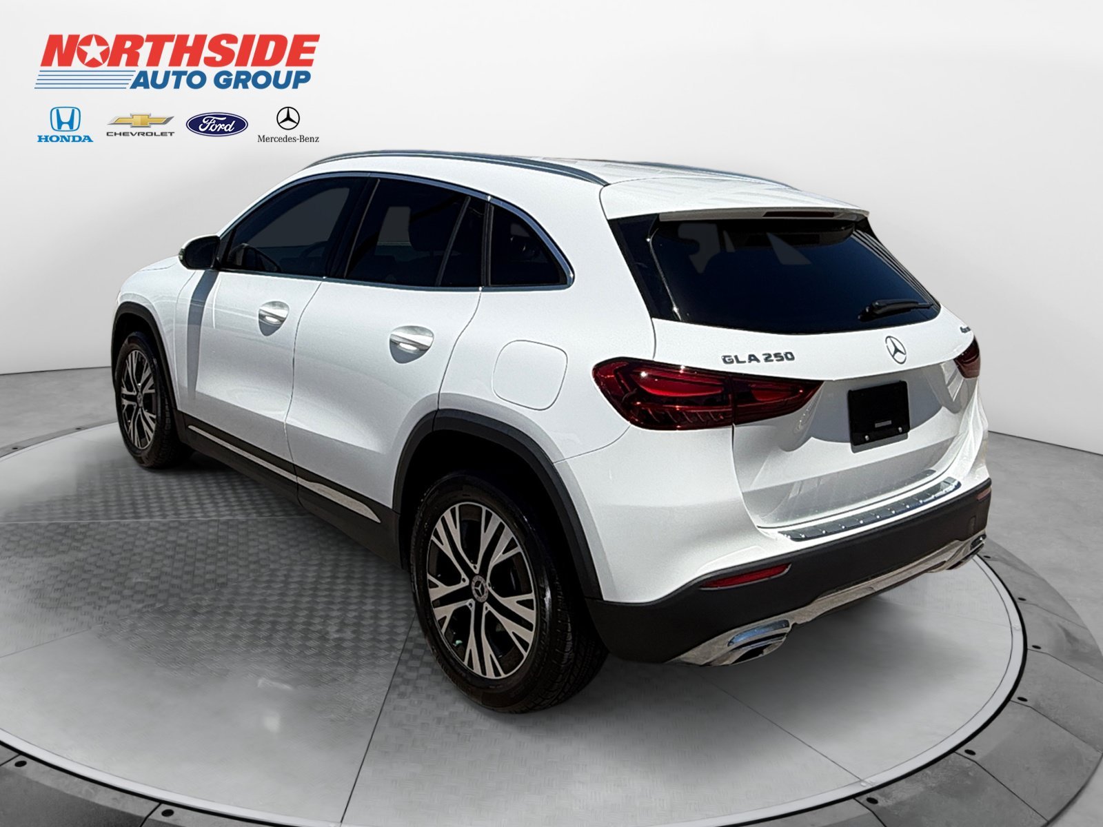 Certified Used 2026 Polar White Mercedes-Benz GLA 250 image 5
