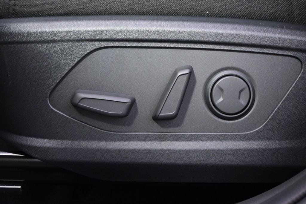 New 2026 Green Hyundai SEL AWD image 14
