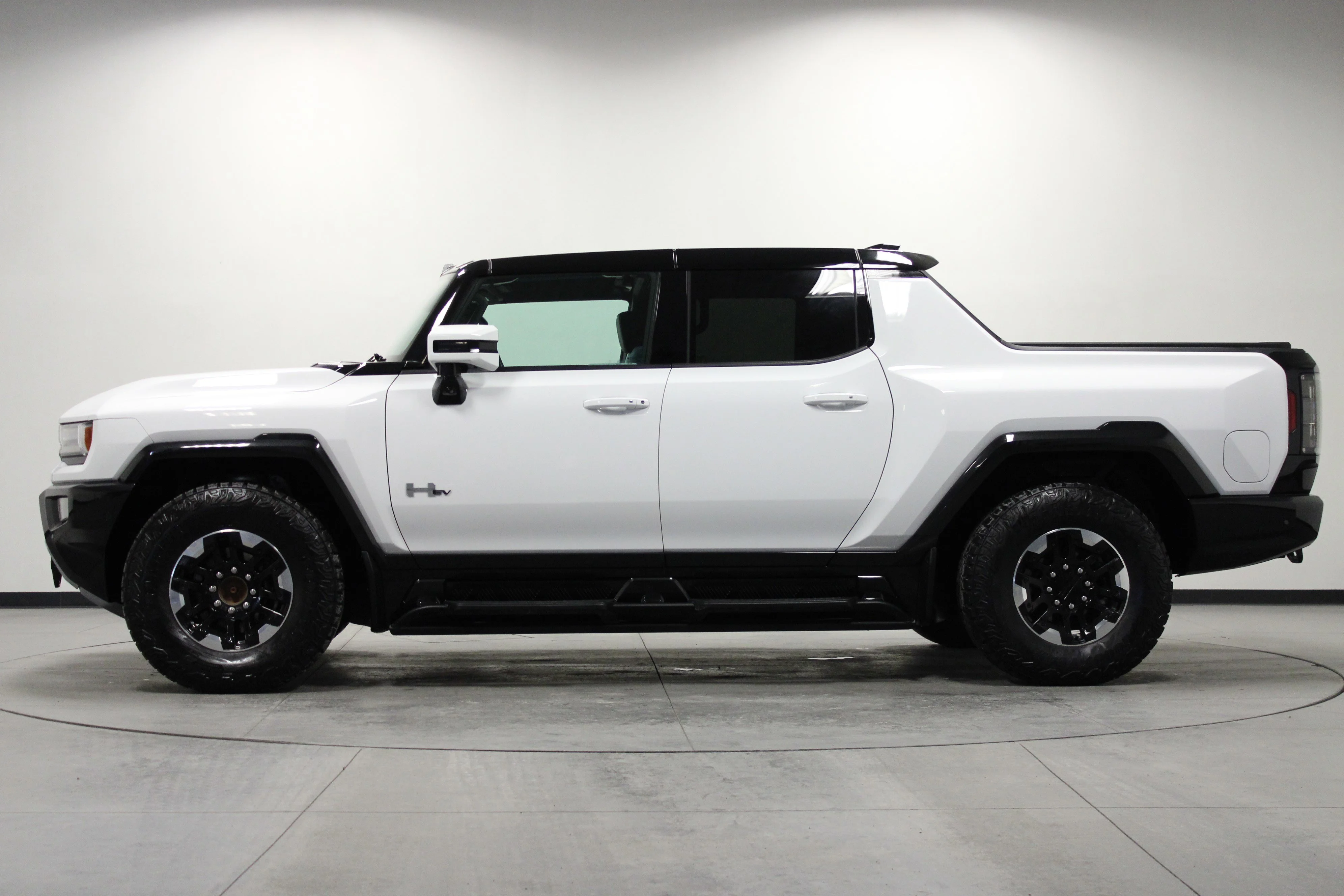 Used 2023 Interstellar White GMC 3X image 7