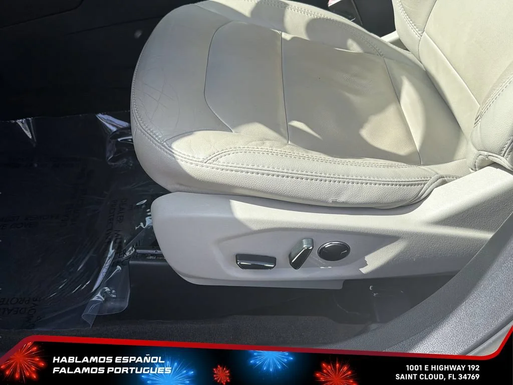 Used 2018 Beige Ford XLT image 13