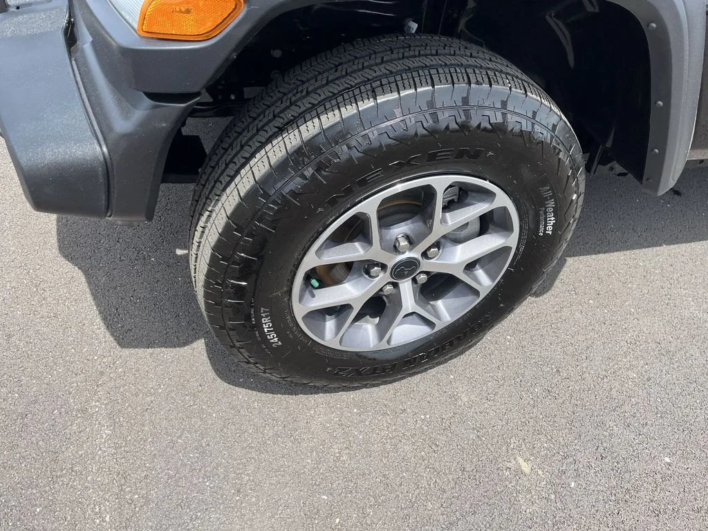 Used 2024 Black Jeep Sport S image 10