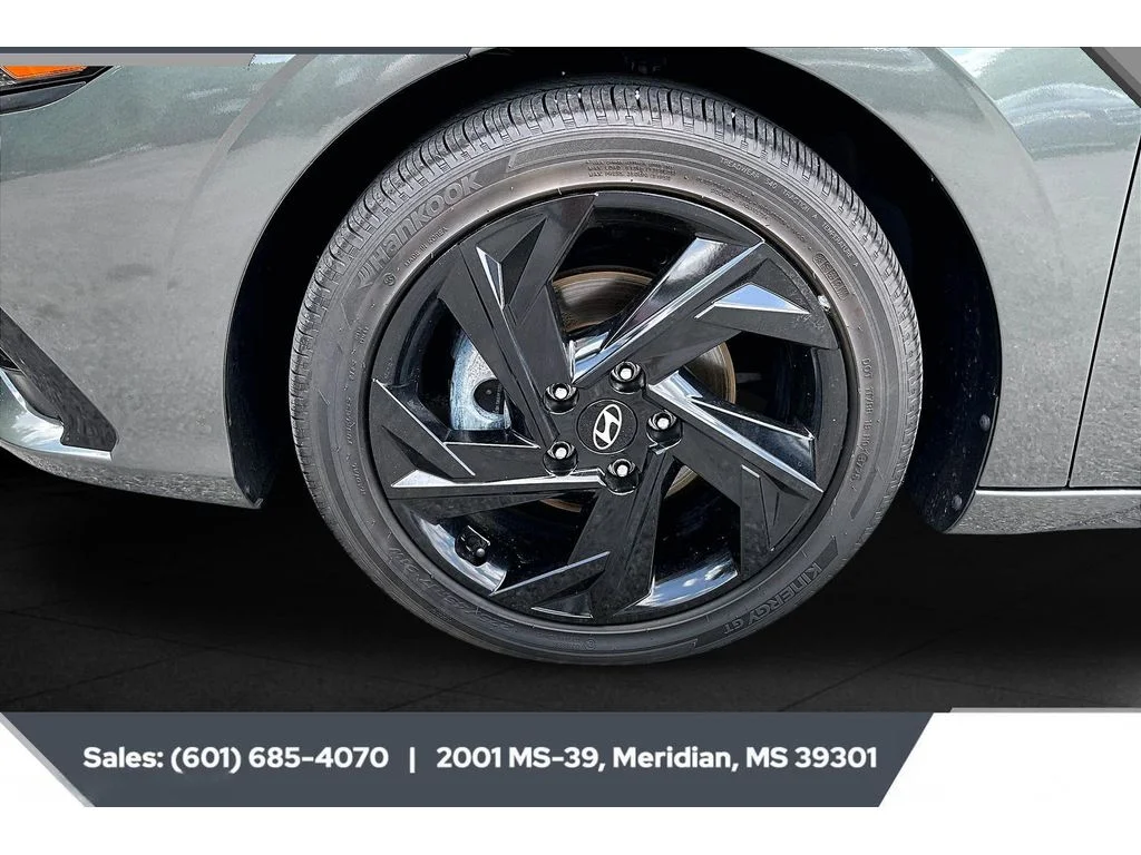 Used 2026 Amazon Gray Hyundai SEL Sport Premium image 7