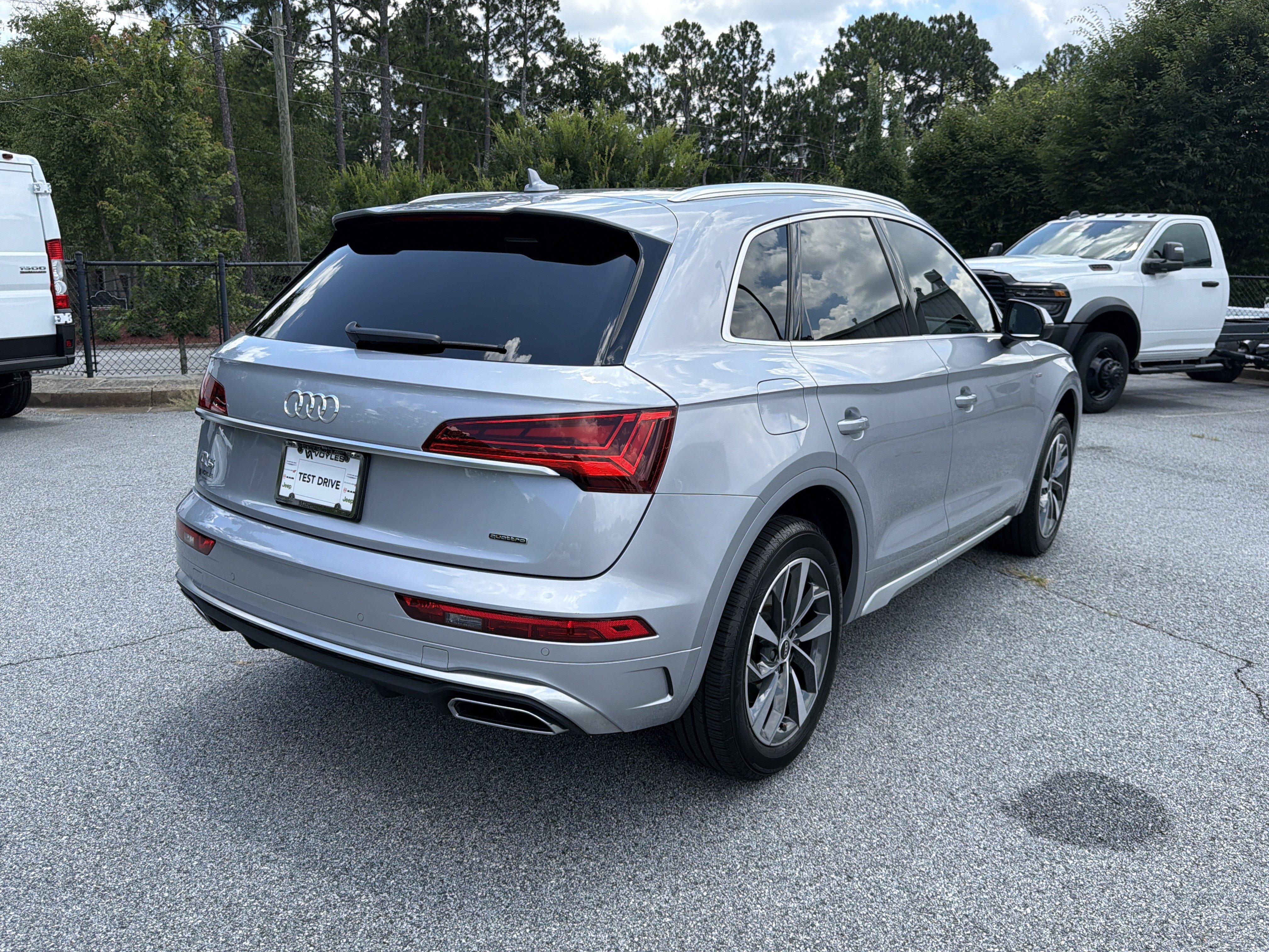 Used 2022 Florett Silver Metallic Audi S line Premium Plus image 8
