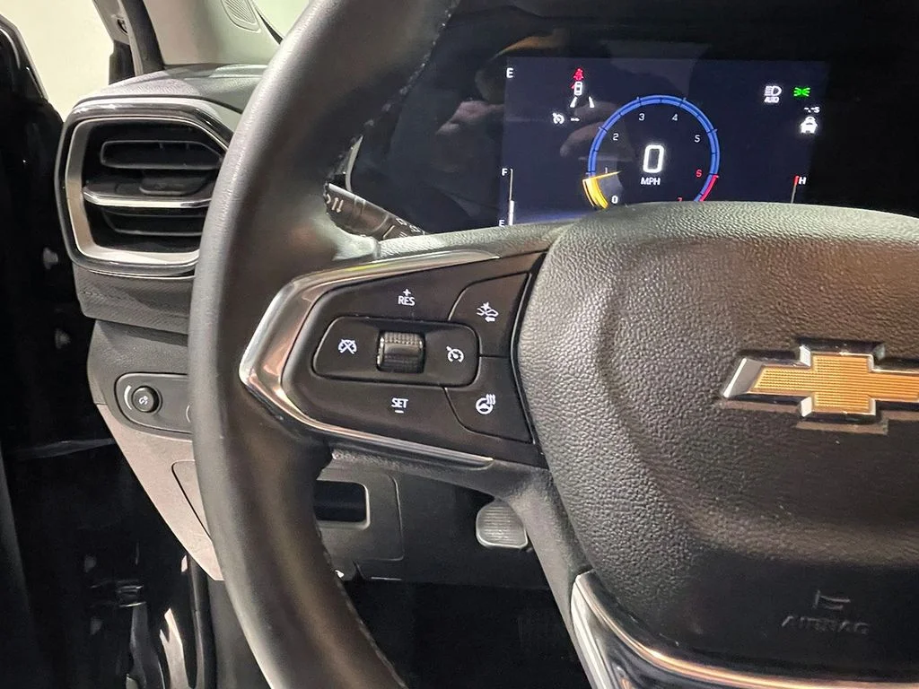 Used 2025 Black Chevrolet LT image 34