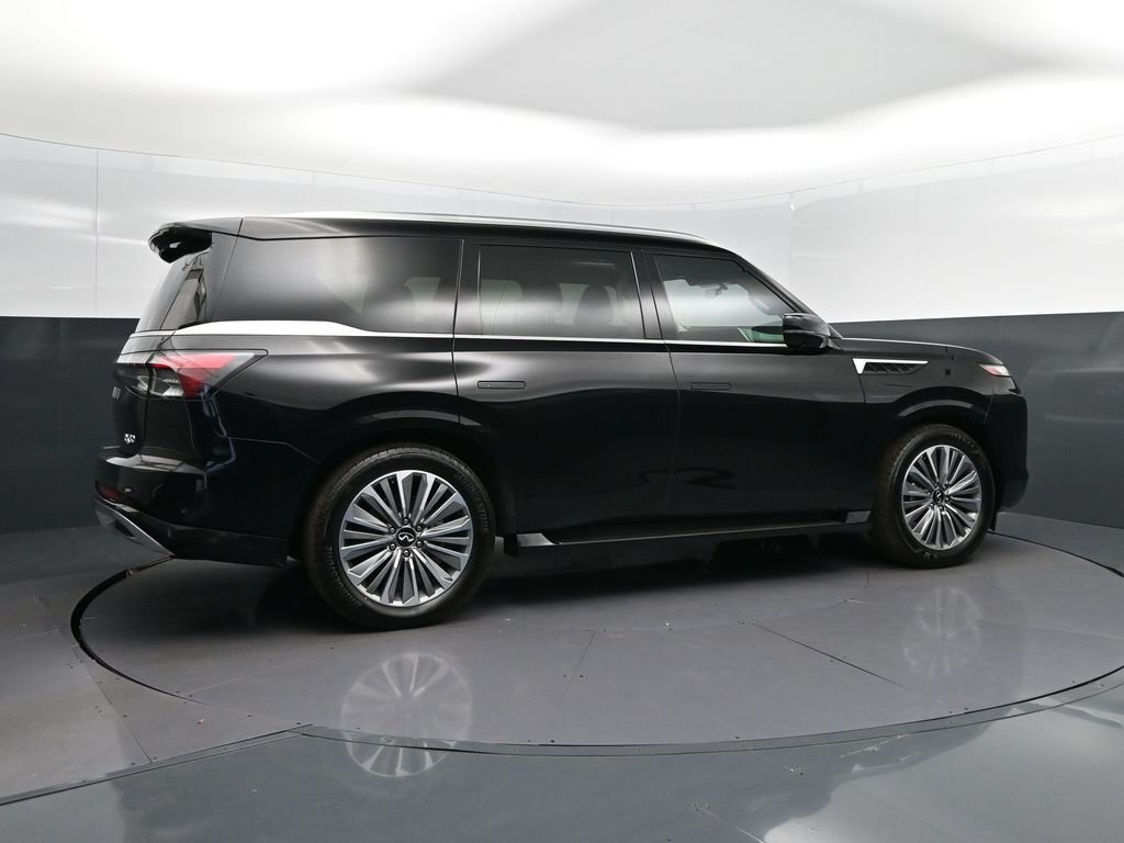 Certified Used 2025 Black INFINITI LUXE image 8