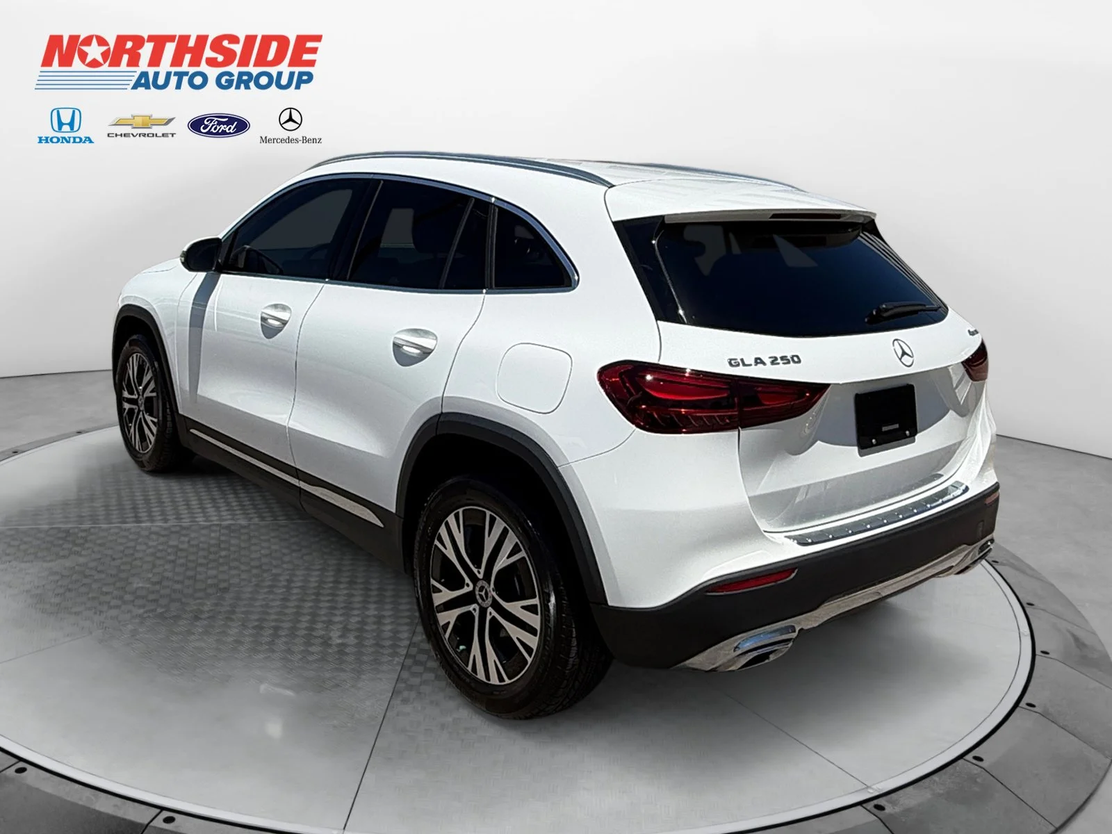 Used 2026 Polar White Mercedes-Benz GLA 250 image 5