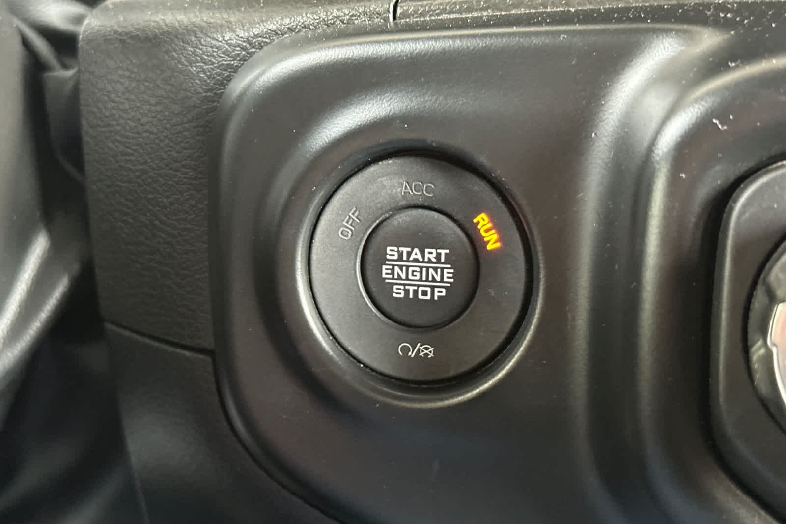 Used 2022 Snazzberry Pearlcoat Jeep Unlimited Sport Altitude image 24