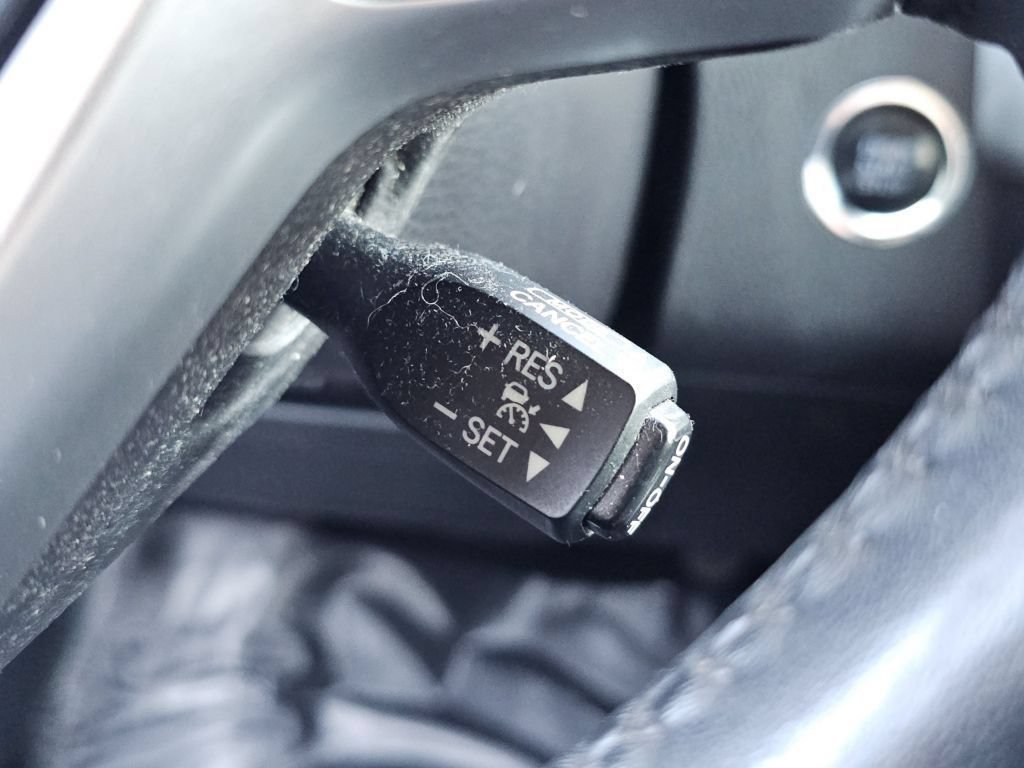 Used 2016 Predawn Gray Mica Toyota Limited Platinum V6 image 13