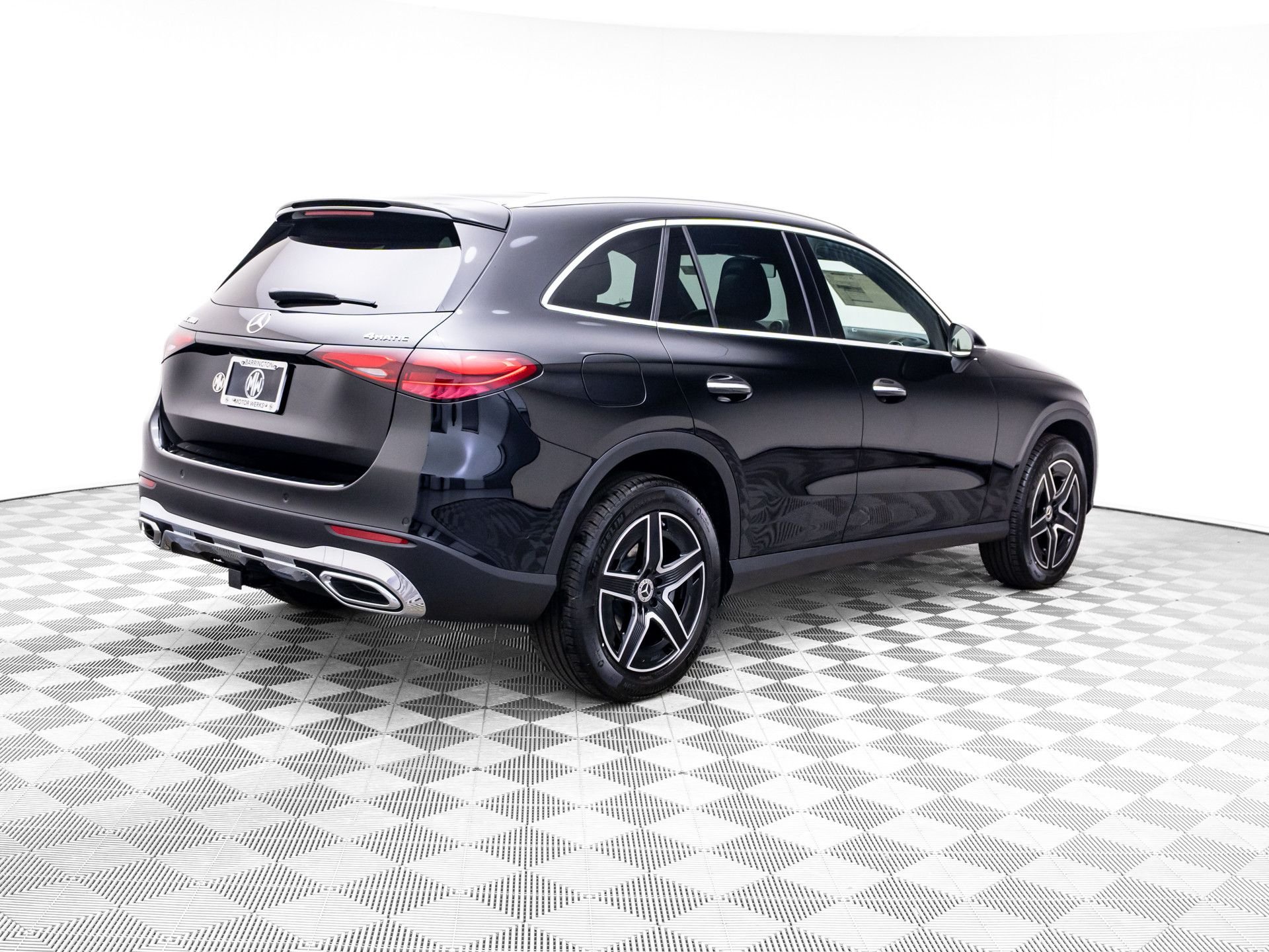 New 2026 Black Mercedes-Benz GLC 300 image 5