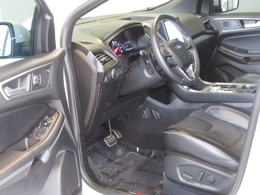 2022 Ford Edge ST - Photo 9