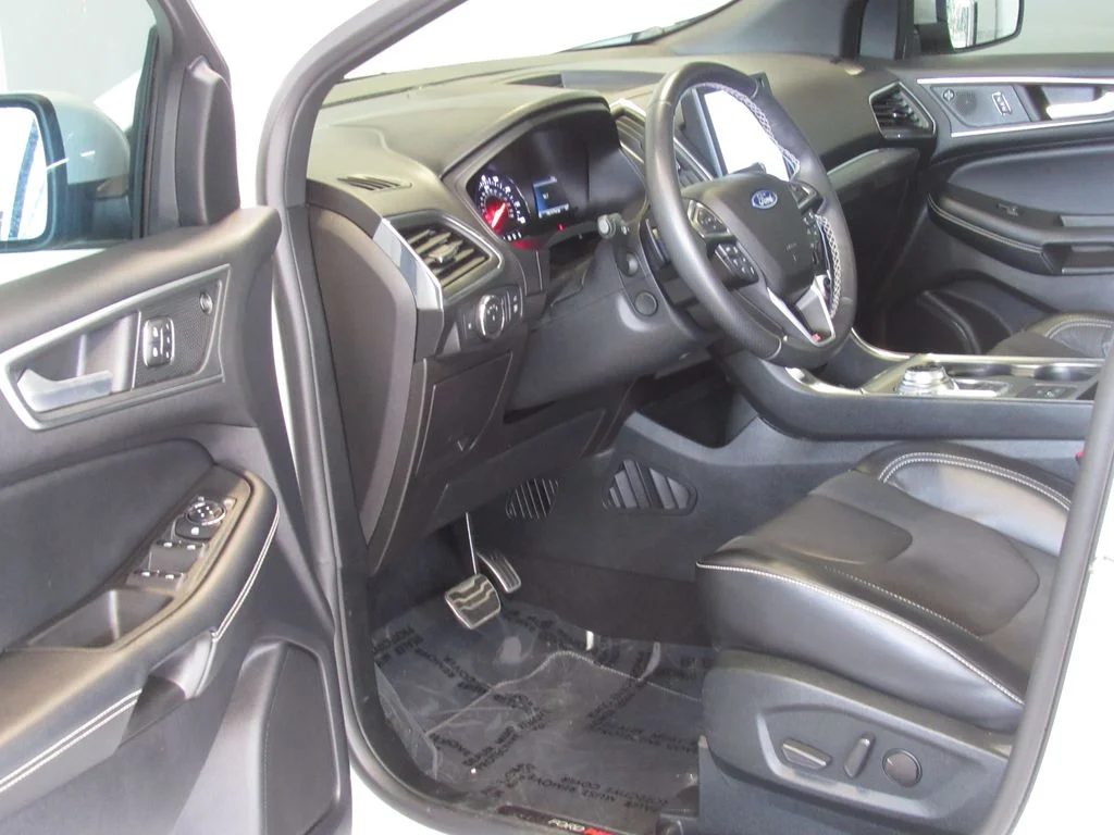 2022 Ford Edge ST - Photo 9