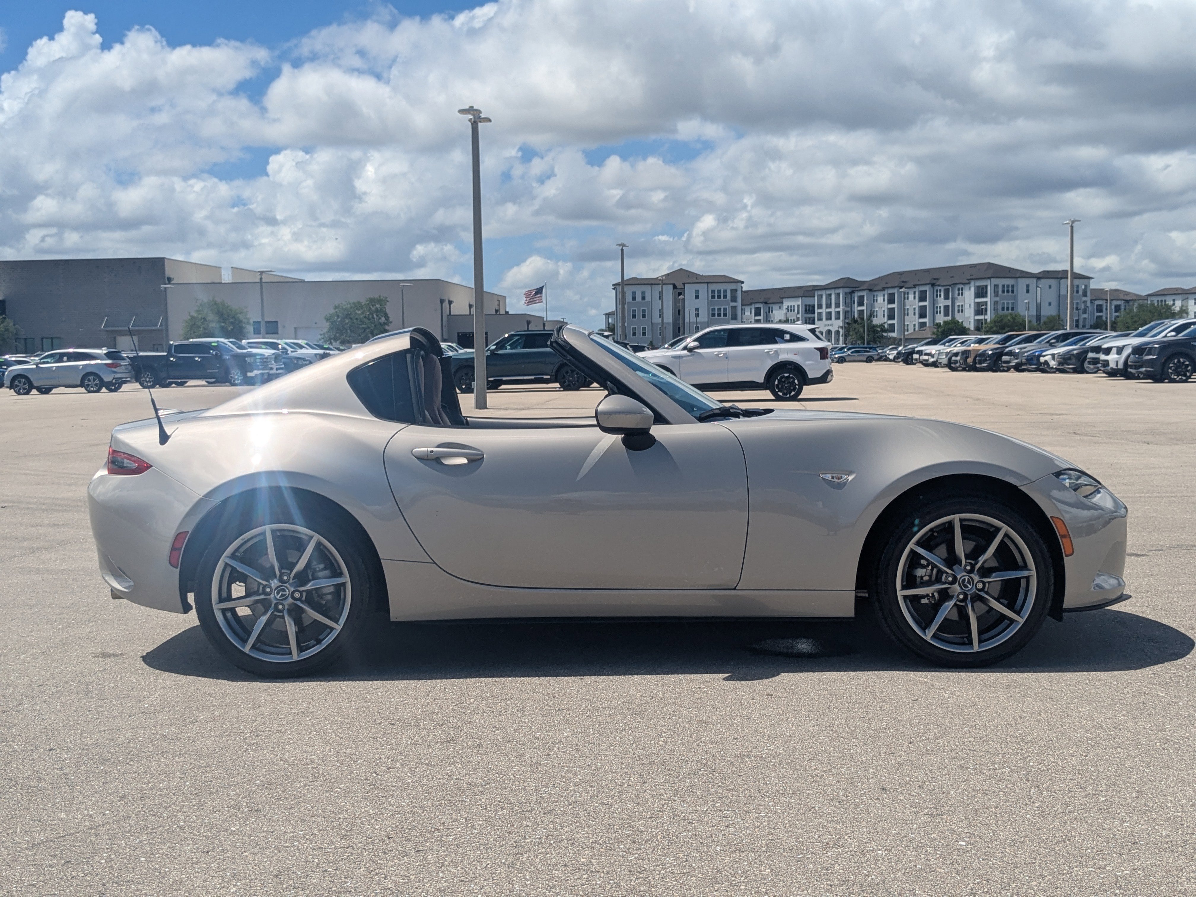 Used 2023 Platinum Quartz Metallic Mazda Grand Touring image 4