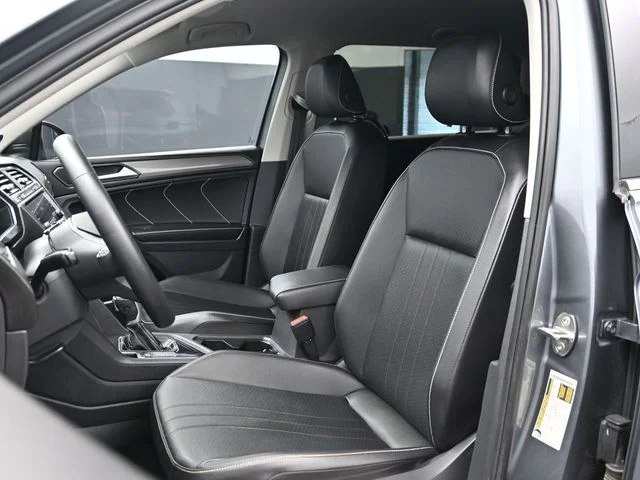 Used 2022 Gray Volkswagen 2.0T SE image 7