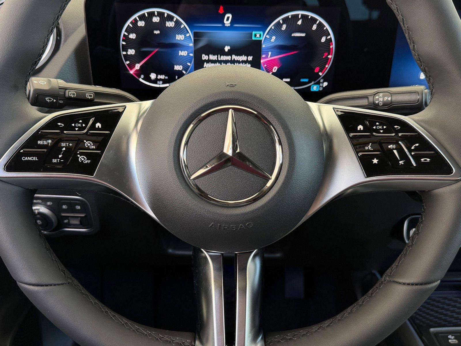New 2026 Mountain Grey Metallic Mercedes-Benz GLA 250 image 34