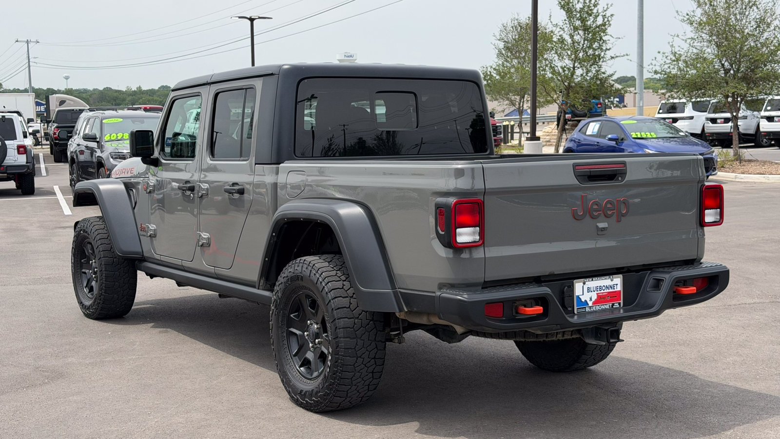 Used 2022 Sting-Gray Clearcoat Jeep Mojave image 7
