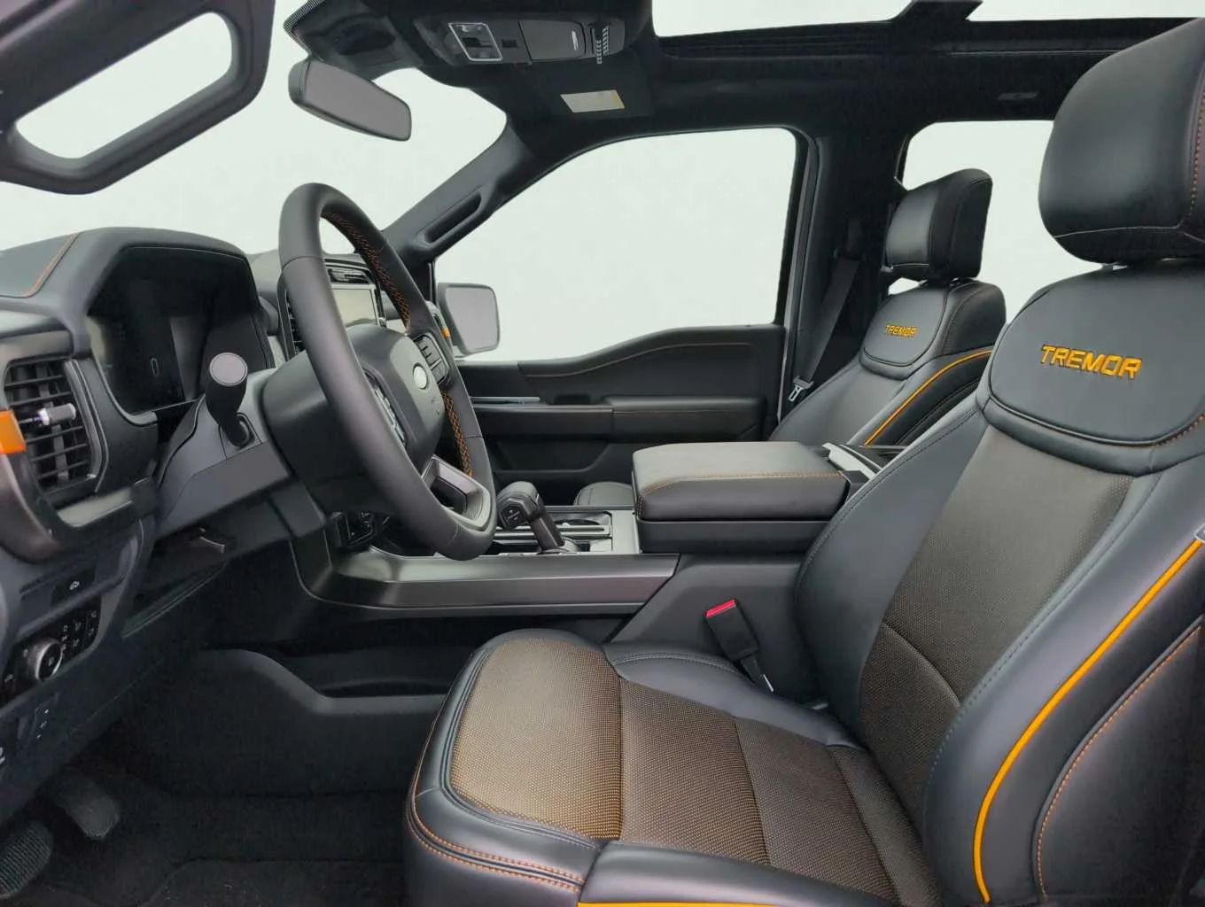 New 2026 Oxford White Ford Tremor image 9