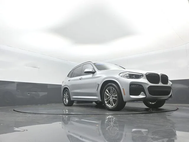Used 2021 Silver BMW xDrive30i image 40