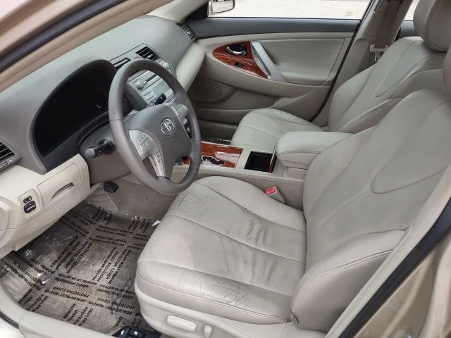Used 2009  Toyota  image 11