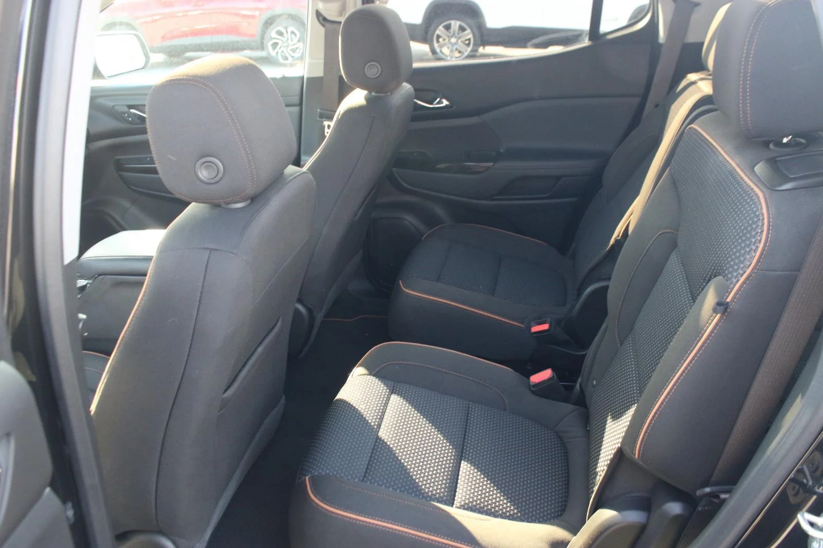 Used 2023 Ebony Twilight Metallic GMC AT4 image 36