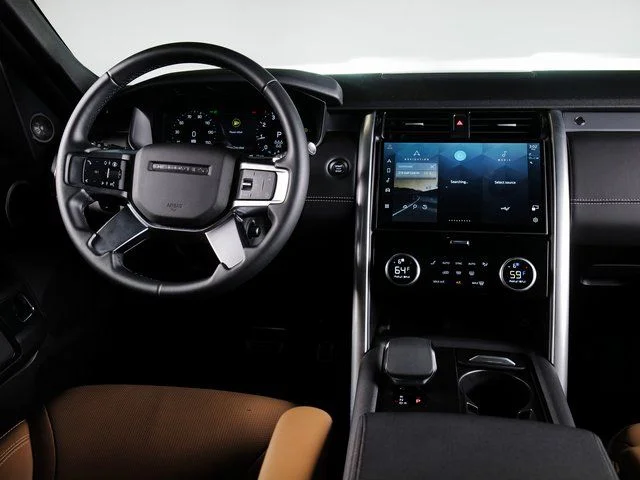 Certified Used 2025 Black Land Rover Dynamic SE image 11