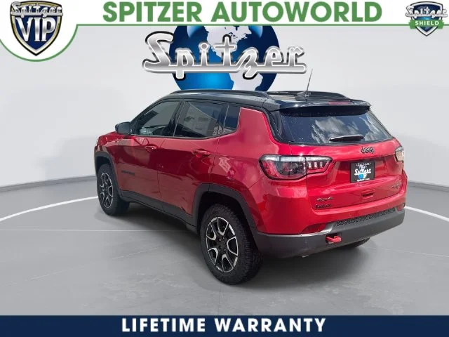 New 2026 Red Hot Pearl-Coat Exterior Paint Jeep Trailhawk image 8