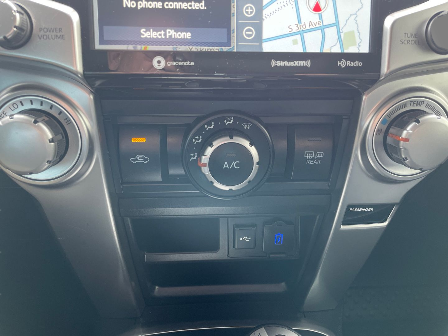 Certified Used 2024  Toyota SR5 Premium image 21