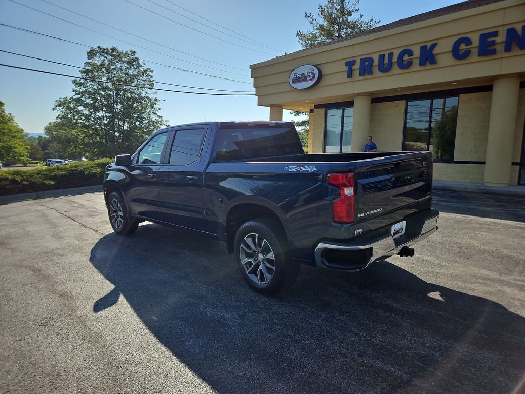 Used 2023 Blue Chevrolet LT image 3