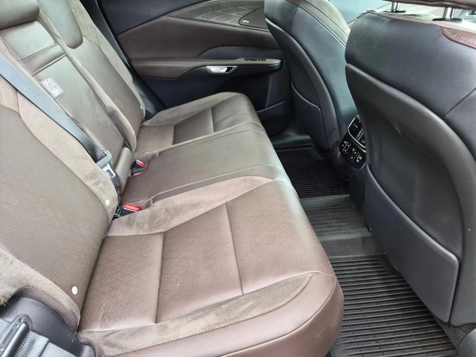 Certified Used 2023 Nebula Gray Pearl Lexus RX 350 Luxury image 19