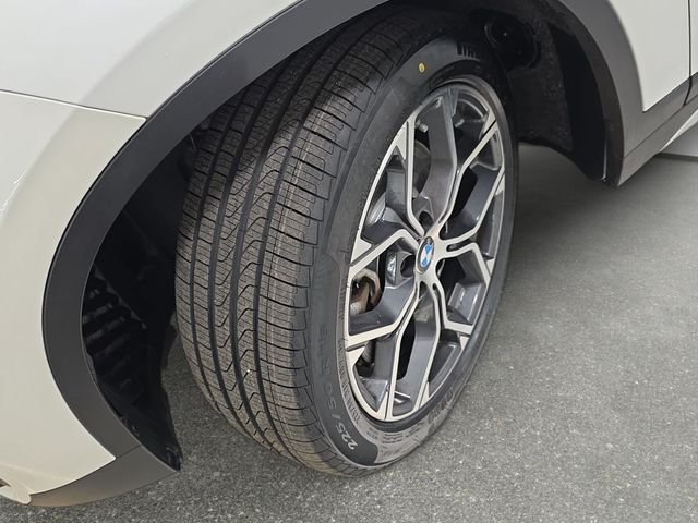Used 2021 Mineral White Metallic BMW xDrive28i image 30