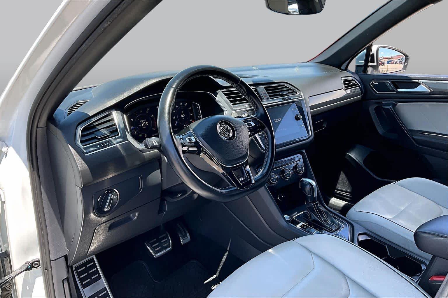 Used 2021 Pure White Volkswagen SEL Premium R-Line image 18
