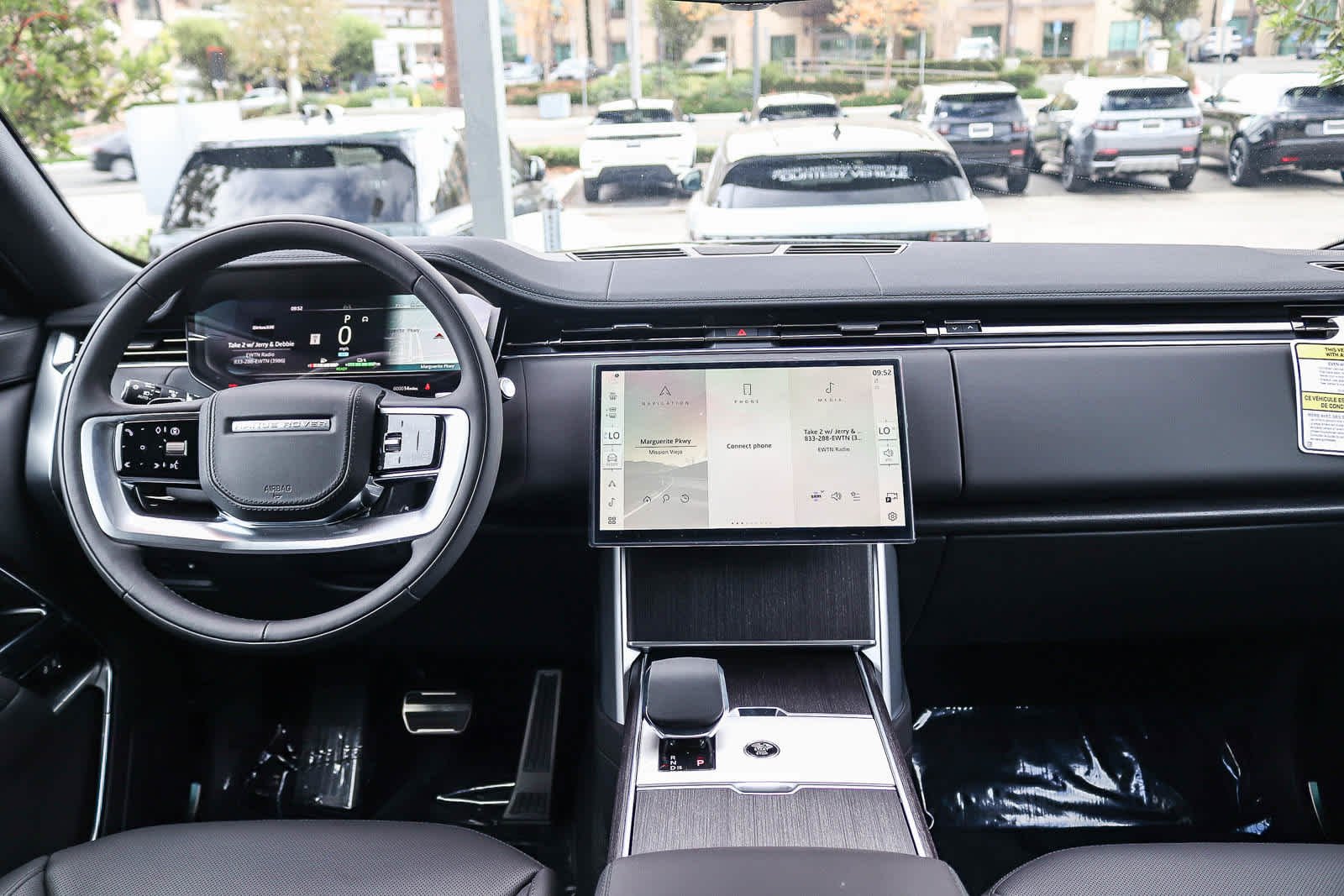 New 2026 Santorini Black Land Rover SE image 11