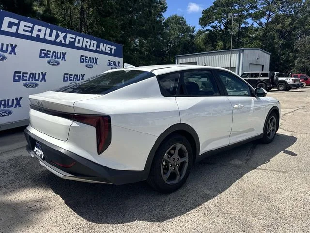 Certified Used 2025 Snow White Pearl Kia LXS image 14