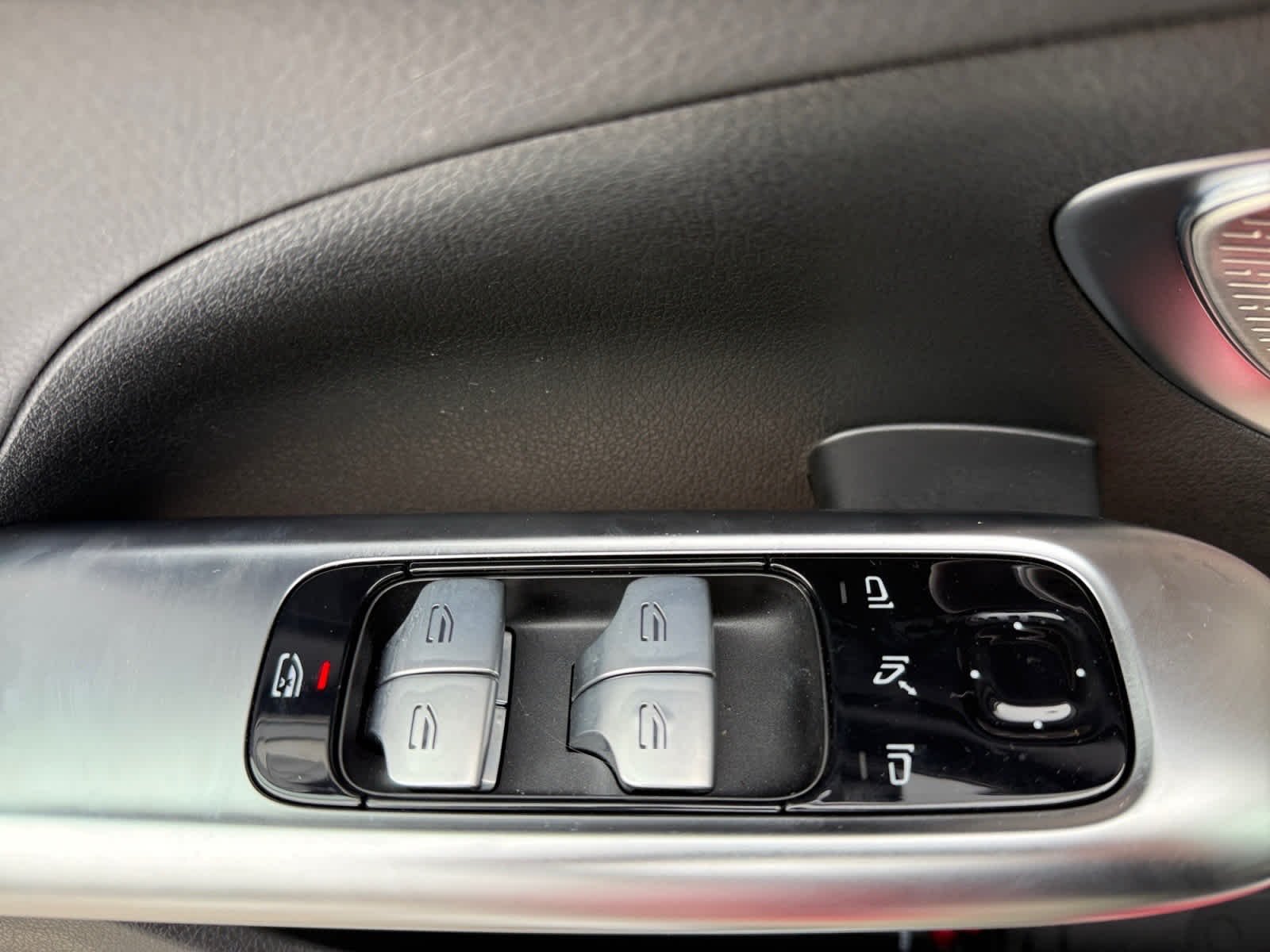 2025 Mercedes-Benz C-Class Sedan C 300 - Photo 23