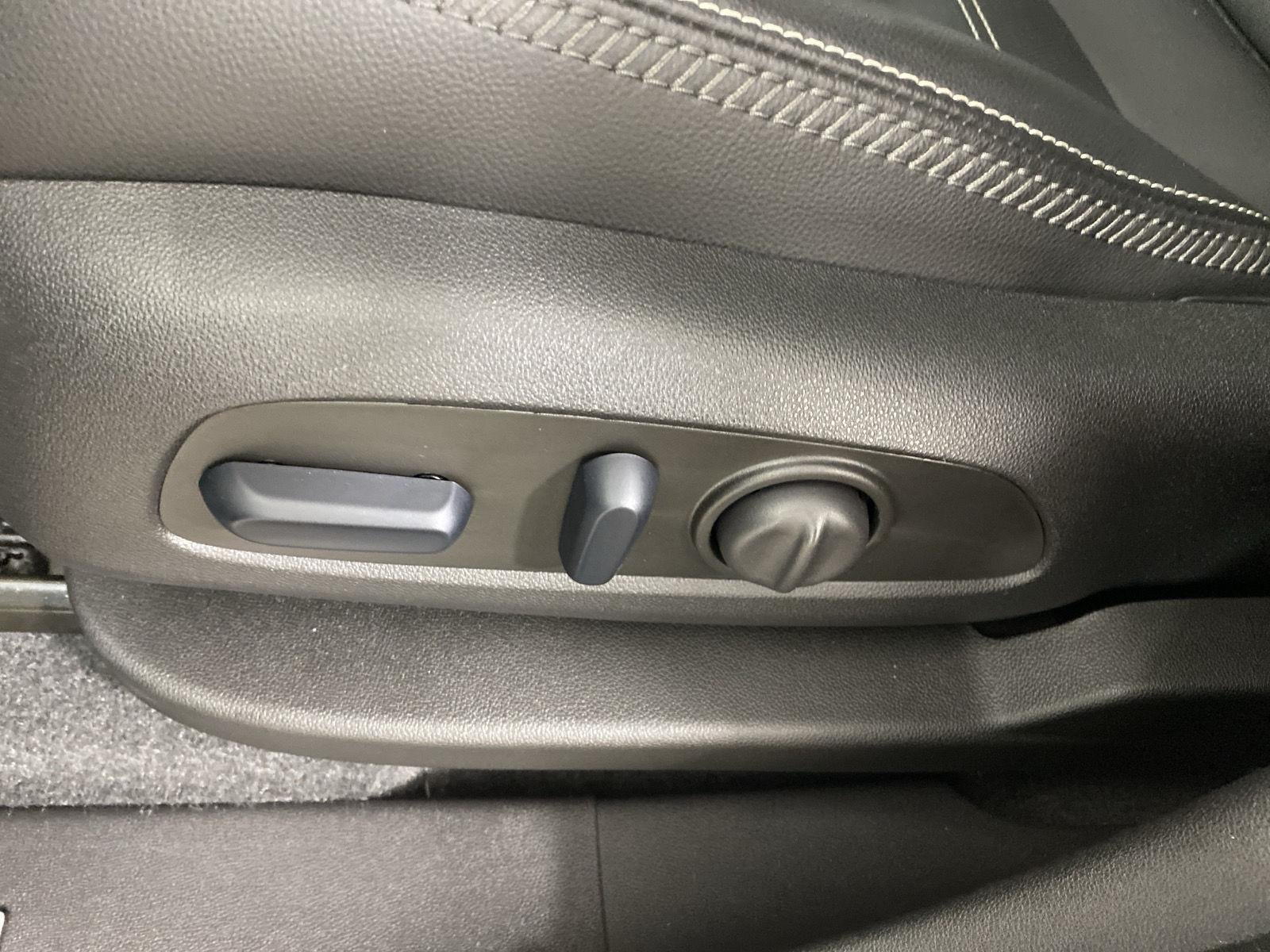 Used 2024 Ebony Twilight Metallic GMC Denali image 21