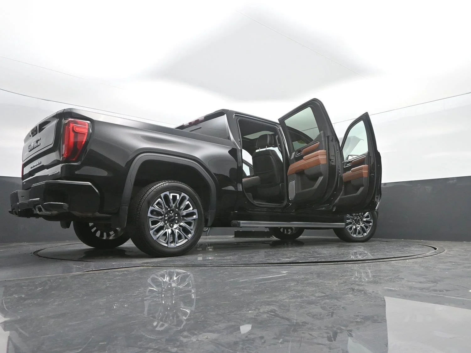 Used 2025 Onyx Black GMC Denali Ultimate image 55